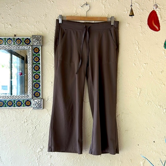 Patagonia Pants - Patagonia Wide Leg Cropped Leggings size XS
